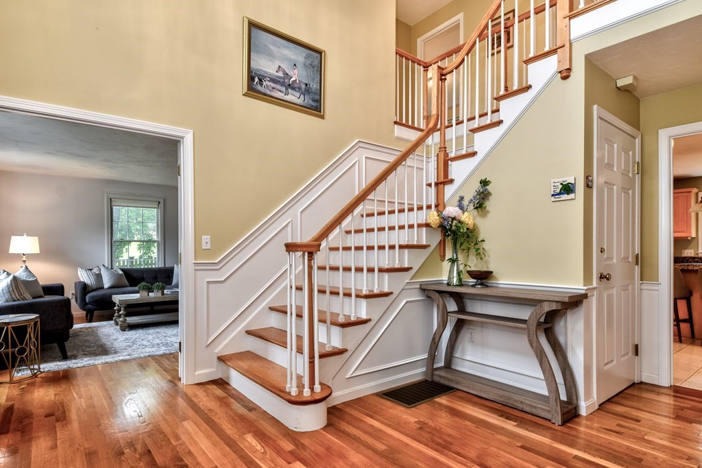 1 Whitridge Road Natick, MA 01760 - Photo 3 of 34 Gallery Image 3