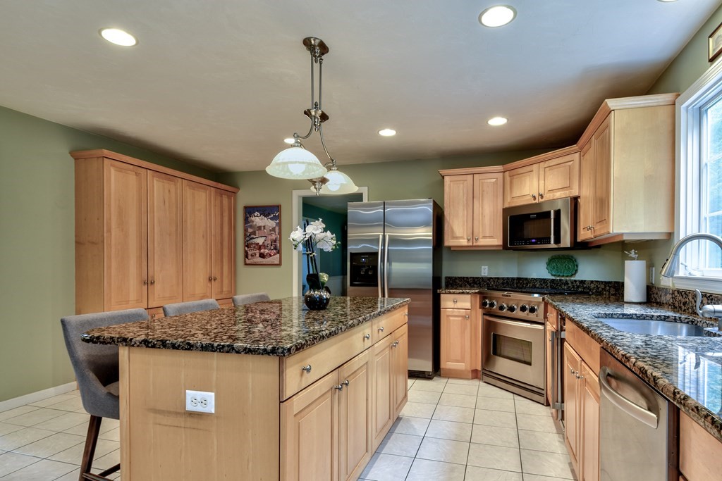 1 Whitridge Road Natick, MA 01760 - Photo 10 of 34 Gallery Image 10