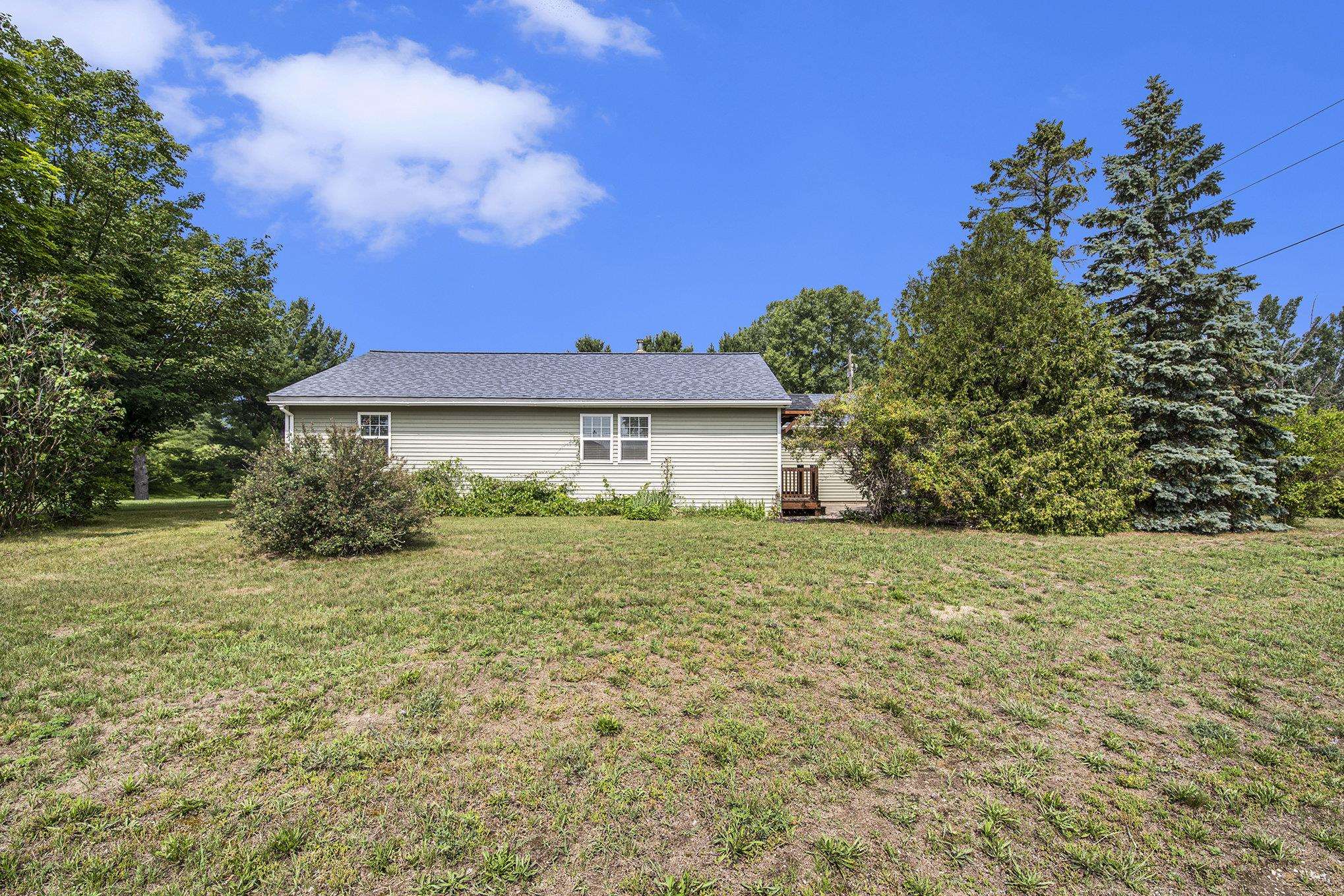 963 North West Silver Lake Road Traverse City, MI 49685 - Photo 23 of 26
