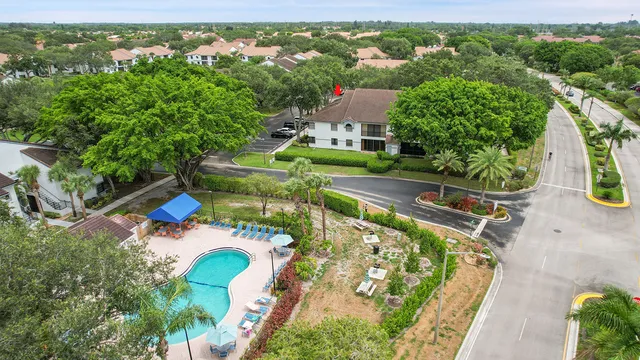 $210,000 | 5379 Verona Drive, Unit H CORNER, Boynton Beach, FL 33437