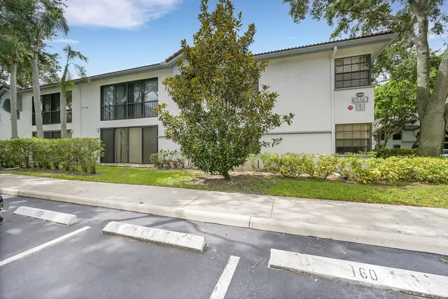 $210,000 | 5379 Verona Drive, Unit H CORNER, Boynton Beach, FL 33437