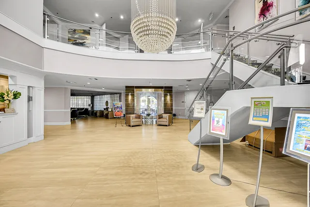 $210,000 | 5379 Verona Drive, Unit H CORNER, Boynton Beach, FL 33437