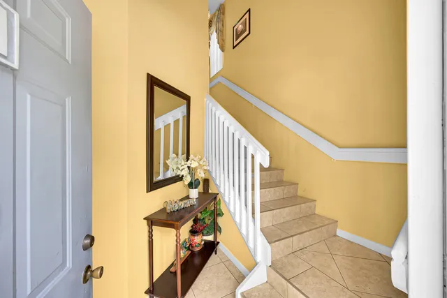 $210,000 | 5379 Verona Drive, Unit H CORNER, Boynton Beach, FL 33437