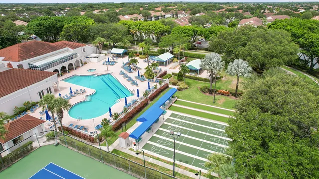 $210,000 | 5379 Verona Drive, Unit H CORNER, Boynton Beach, FL 33437