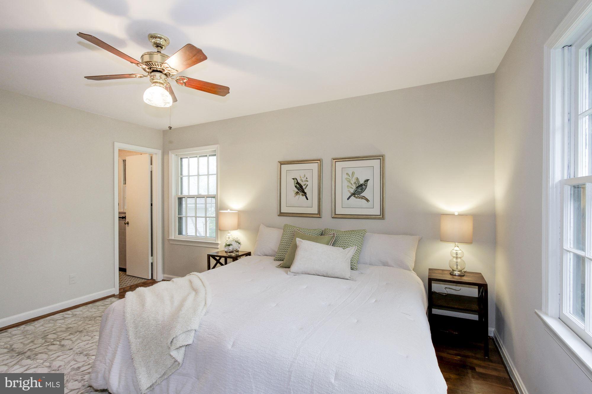 9721 Byeforde Road Kensington, MD 20895 - Photo 20 of 32 Master Bedroom w/ en suite Full Bath w/Tub/Shower