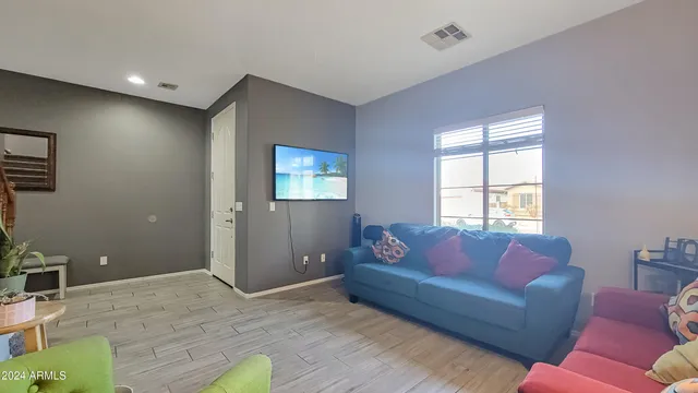 $2,400 | 9949 West Marguerite Avenue, Tolleson, AZ 85353