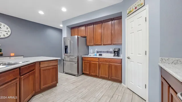 $2,400 | 9949 West Marguerite Avenue, Tolleson, AZ 85353