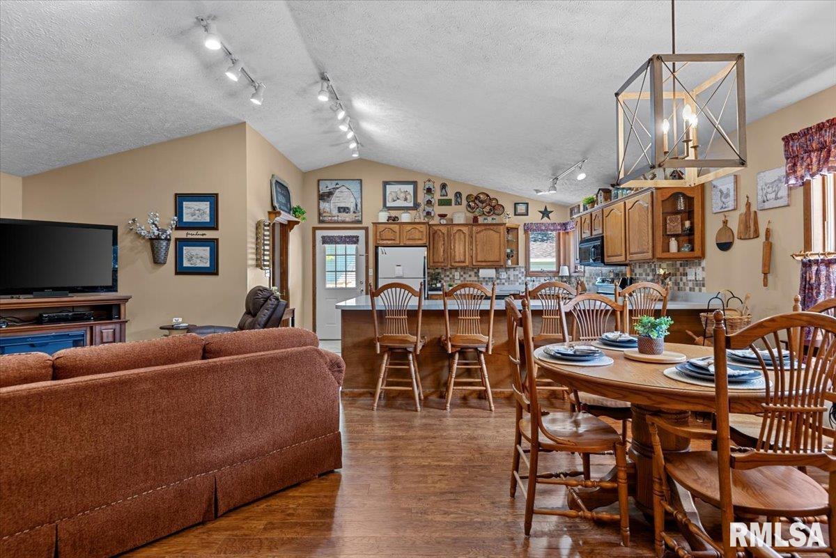 217 East Mill Street Rochester, IL 62563 - Photo 2 of 34 Gallery Image 2