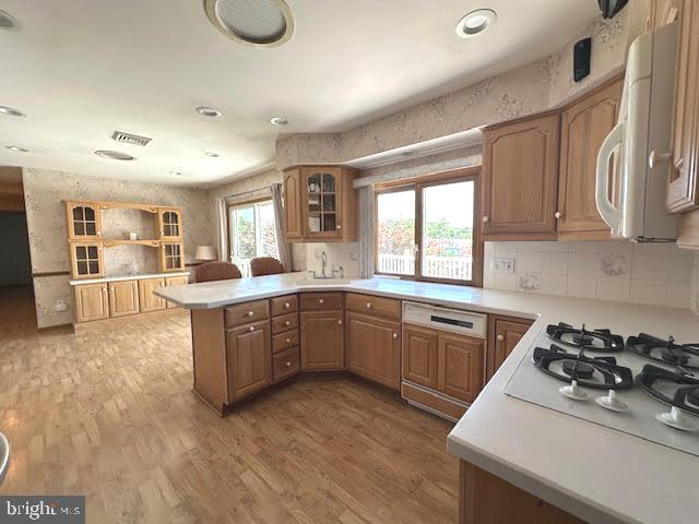 32 Saranac Road Hamilton, NJ 08619 - Photo 6 of 31 Spacious kitchen with natural light.