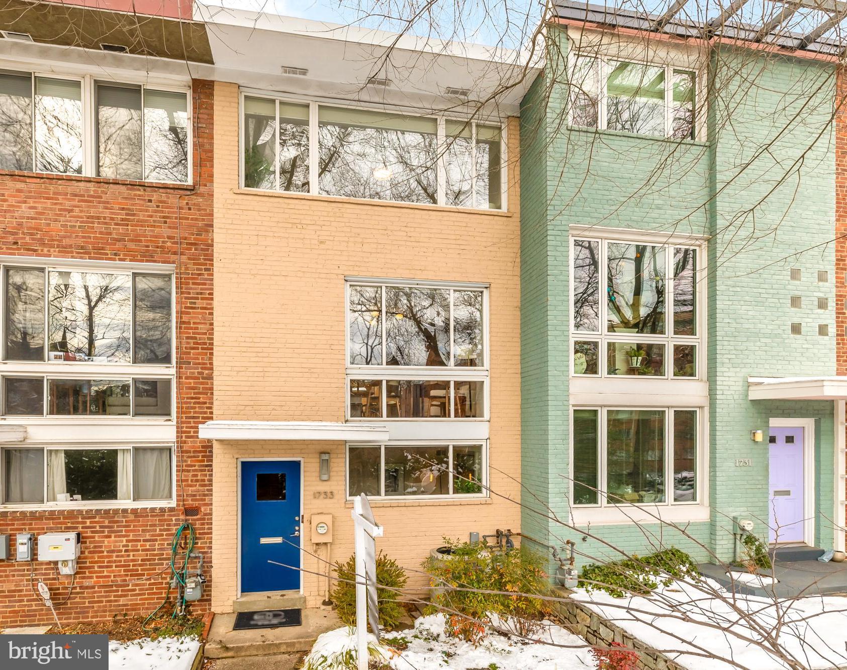 1733 Harvard Street Northwest Washington, DC 20009 - Photo 2 of 45 Amazing South-Facing Light