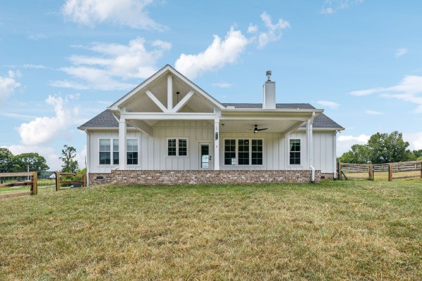 268 Dink Rut Road Portland, TN 37148 - Photo 2 of 40 a front view of a house with a yard