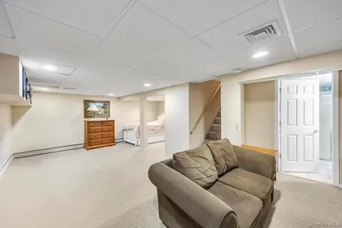 $799,999 | 274 Collington Drive, Ronkonkoma, NY 11779