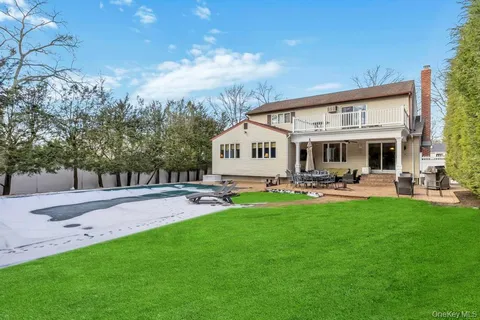 $799,999 | 274 Collington Drive, Ronkonkoma, NY 11779