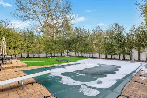 $799,999 | 274 Collington Drive, Ronkonkoma, NY 11779