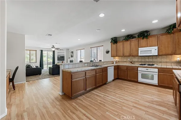 $3,650 | 39951 Capland Drive, Palmdale, CA 93551