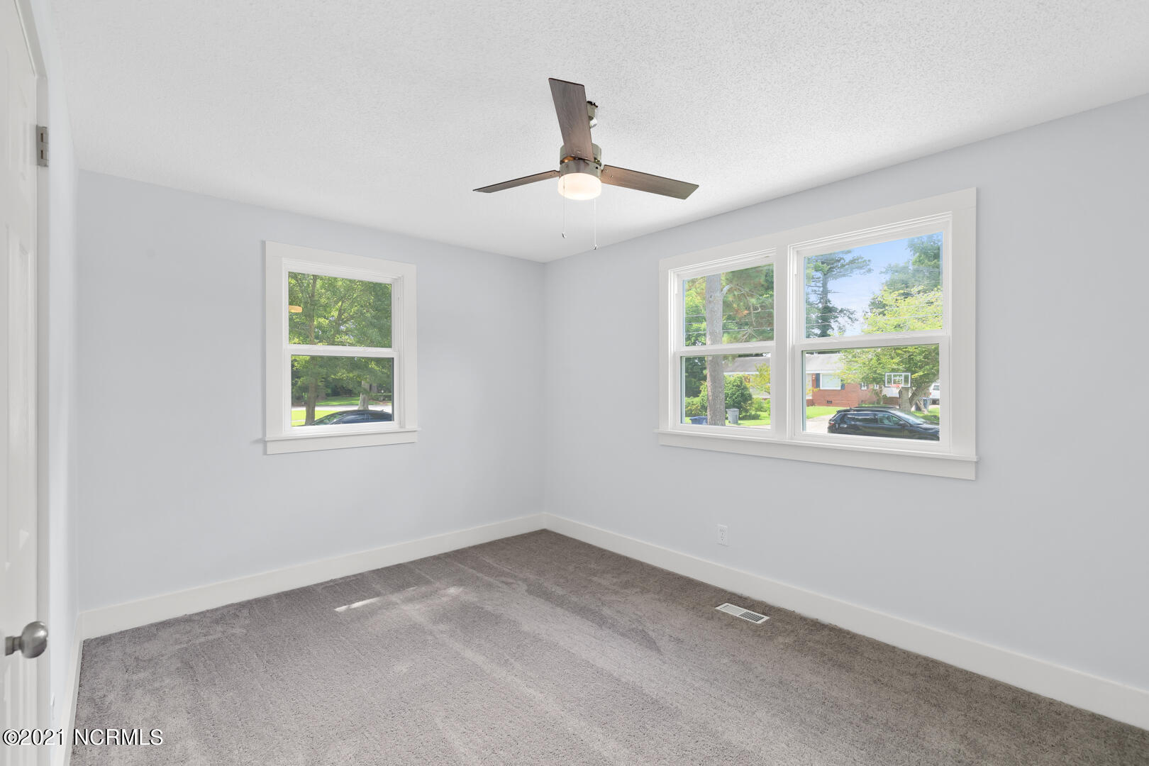 306 Decatur Road Jacksonville, NC 28540 - Photo 35 of 48 36