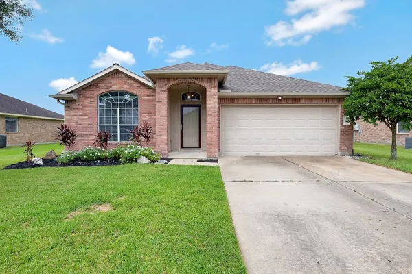 $2,250 | 7307 Shade Court, Pearland, TX 77584