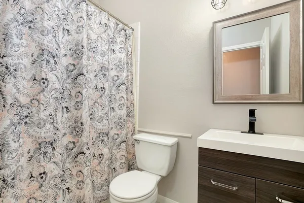 $2,250 | 7307 Shade Court, Pearland, TX 77584