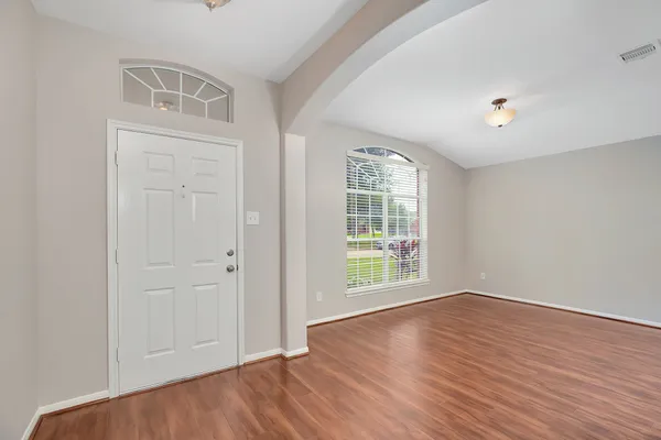 $2,350 | 7307 Shade Court, Pearland, TX 77584