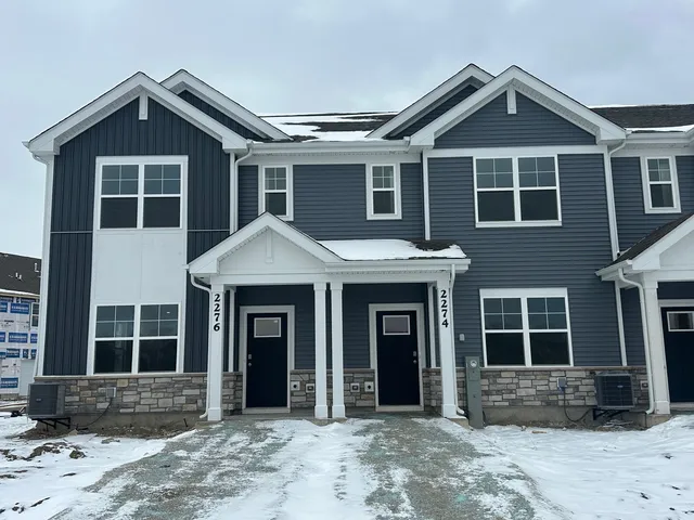 $2,600 | 2274 Barbera Drive, Oswego, IL 60543