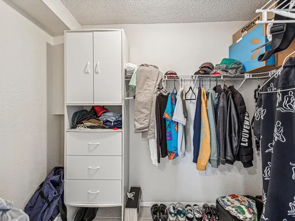 $2,500 | 255 Dolphin Point, Unit 501, Clearwater Beach, FL 33767