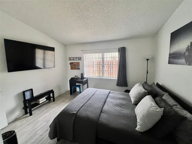 $2,690 | 17034 Northwest 66th Court, Hialeah, FL 33015