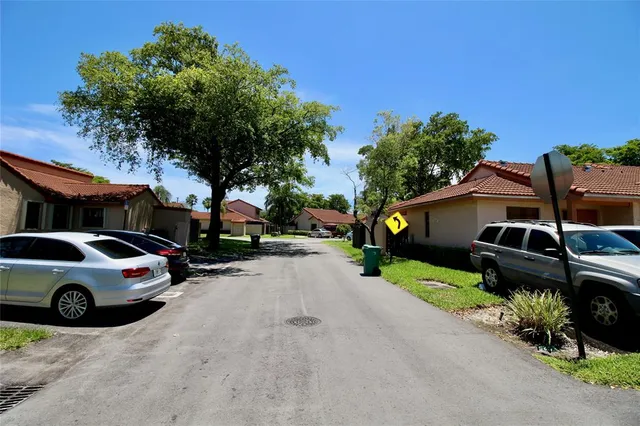 $2,690 | 17034 Northwest 66th Court, Hialeah, FL 33015