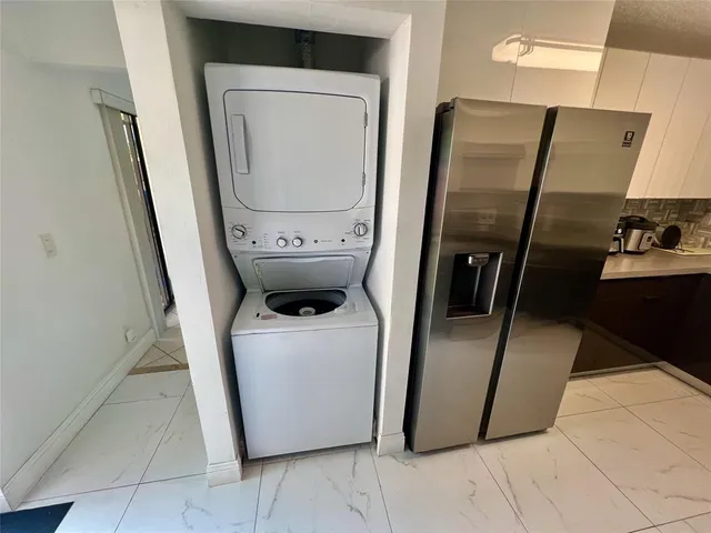 $2,690 | 17034 Northwest 66th Court, Hialeah, FL 33015