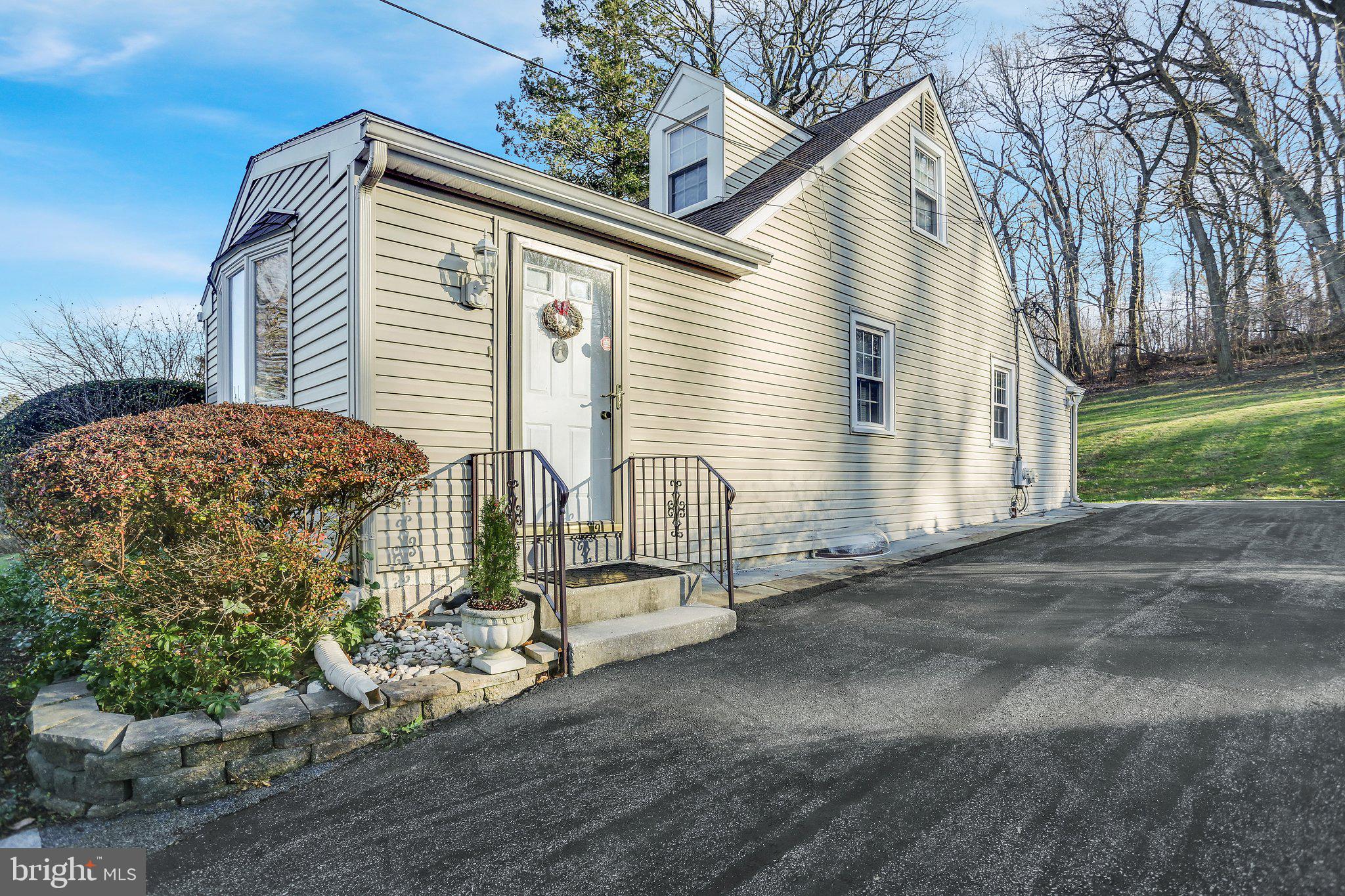 22 Fahnestock Road Malvern, PA 19355 - Photo 5 of 29 Gallery Image 5