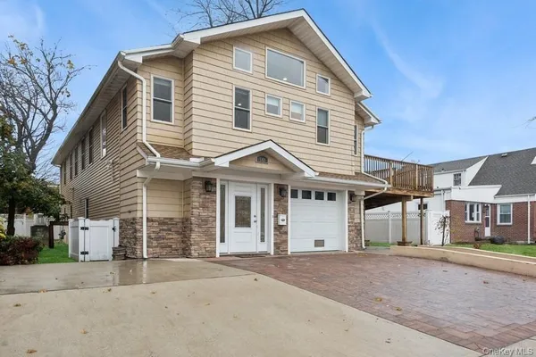 $879,999 | 541 East Hudson Street, Long Beach, NY 11561