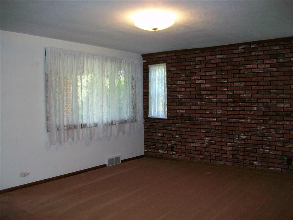 308 Finley Road Plum, PA 15239 - Photo 12 of 22