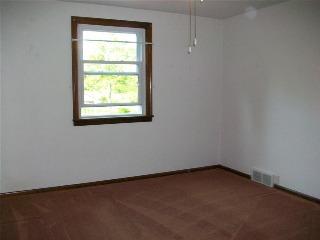 308 Finley Road Plum, PA 15239 - Photo 14 of 22