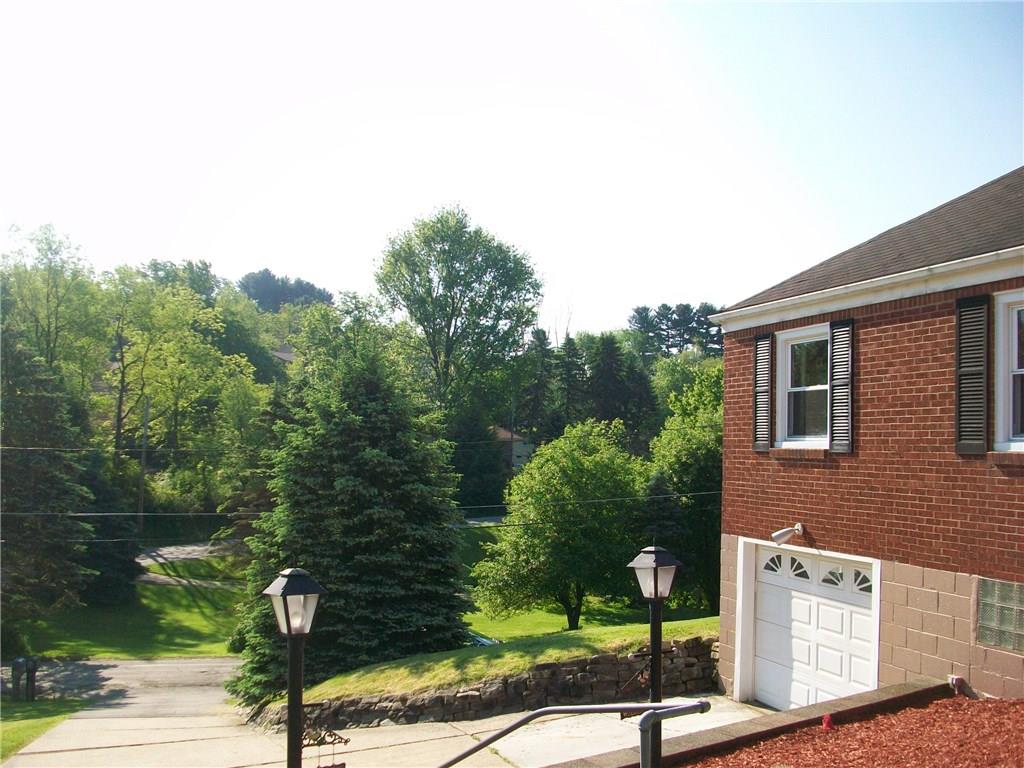 308 Finley Road Plum, PA 15239 - Photo 6 of 22