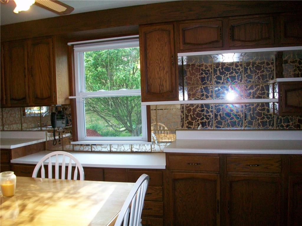 308 Finley Road Plum, PA 15239 - Photo 10 of 22