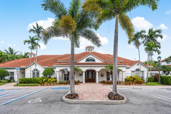 $409,500 | 2052 Alta Meadows Lane, Unit 2212, Delray Beach, FL 33444