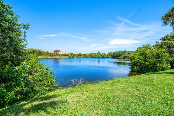 $409,500 | 2052 Alta Meadows Lane, Unit 2212, Delray Beach, FL 33444