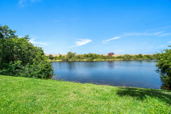 $409,500 | 2052 Alta Meadows Lane, Unit 2212, Delray Beach, FL 33444