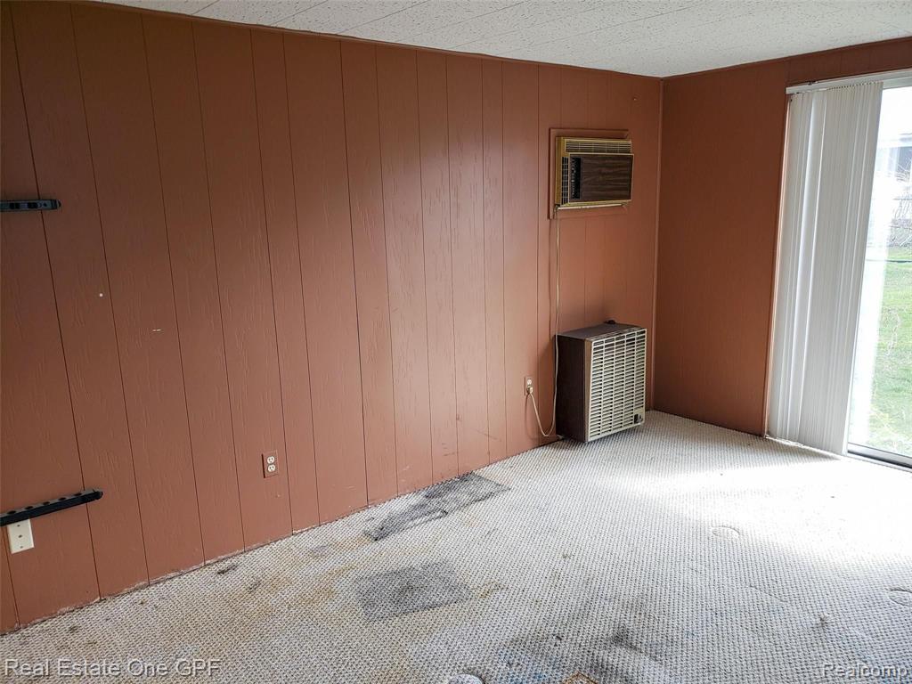 1325 Torrey Road Grosse Pointe Woods, MI 48236 - Photo 13 of 38
