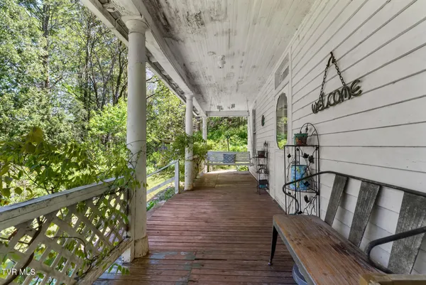 $299,000 | 2170 Saltville Highway, Saltville, VA 24370