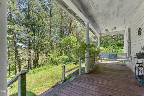 $299,000 | 2170 Saltville Highway, Saltville, VA 24370