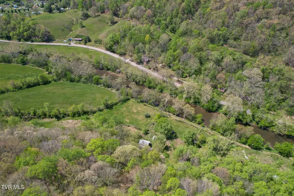 $299,000 | 2170 Saltville Highway, Saltville, VA 24370