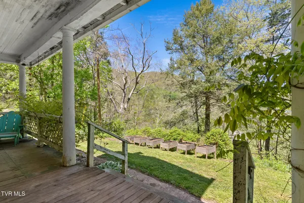$299,000 | 2170 Saltville Highway, Saltville, VA 24370
