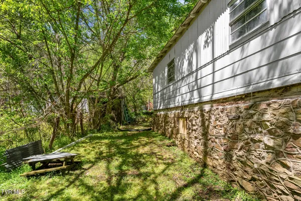 $299,000 | 2170 Saltville Highway, Saltville, VA 24370