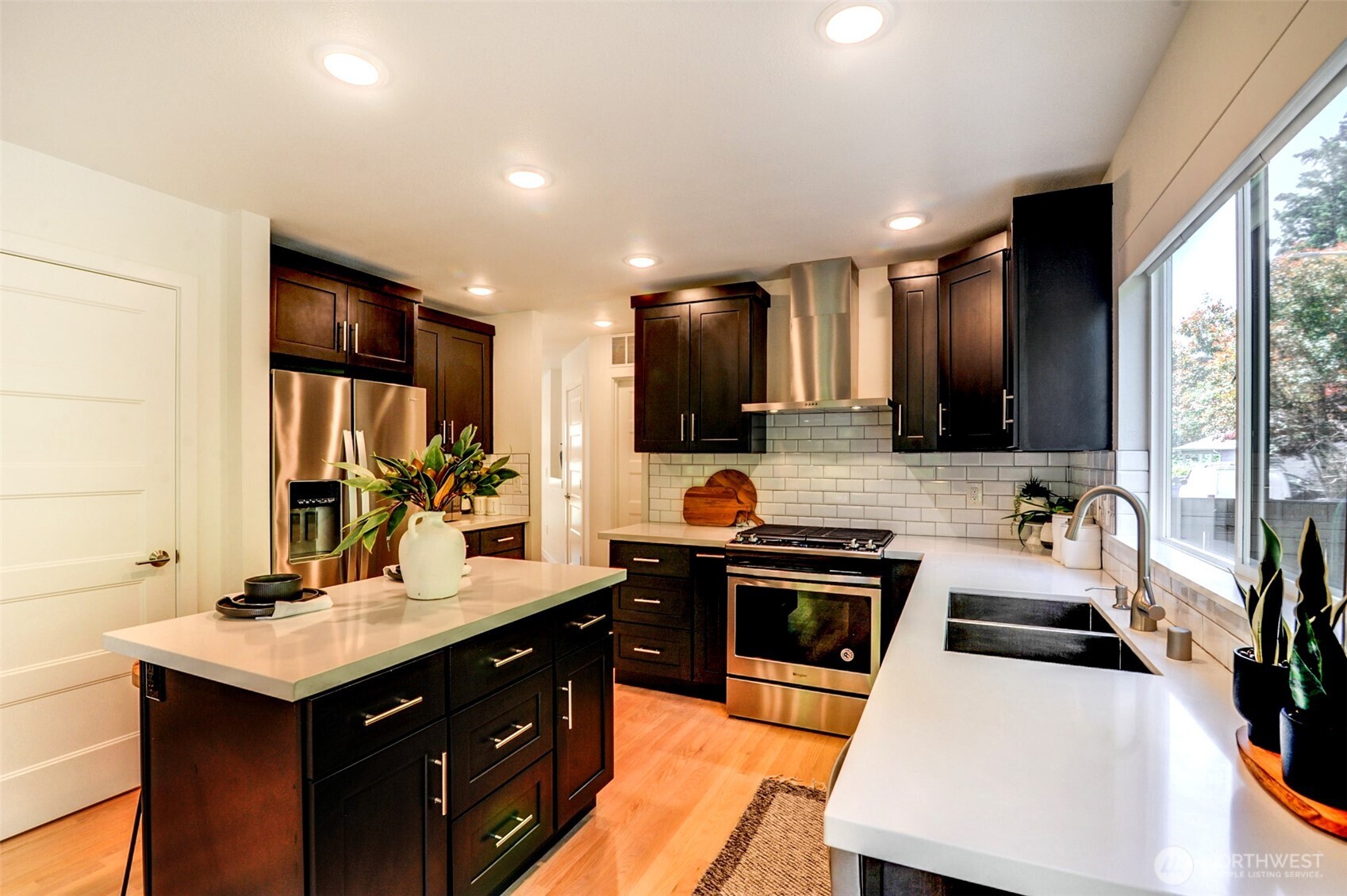 1622 Monroe Avenue Northeast Renton, WA 98056 - Photo 11 of 40