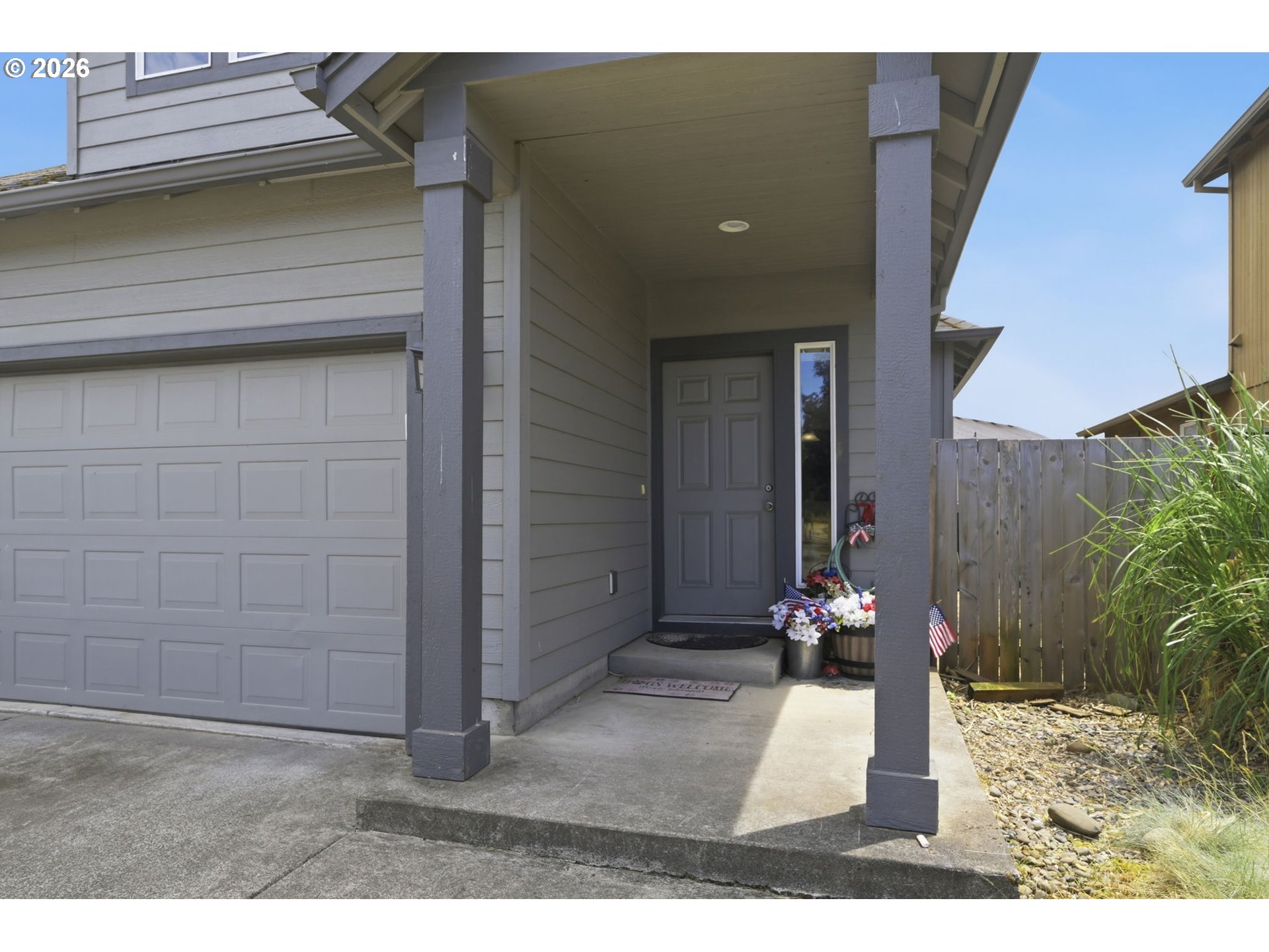 1902 Adelman Loop Eugene, OR 97402 - Photo 3 of 31