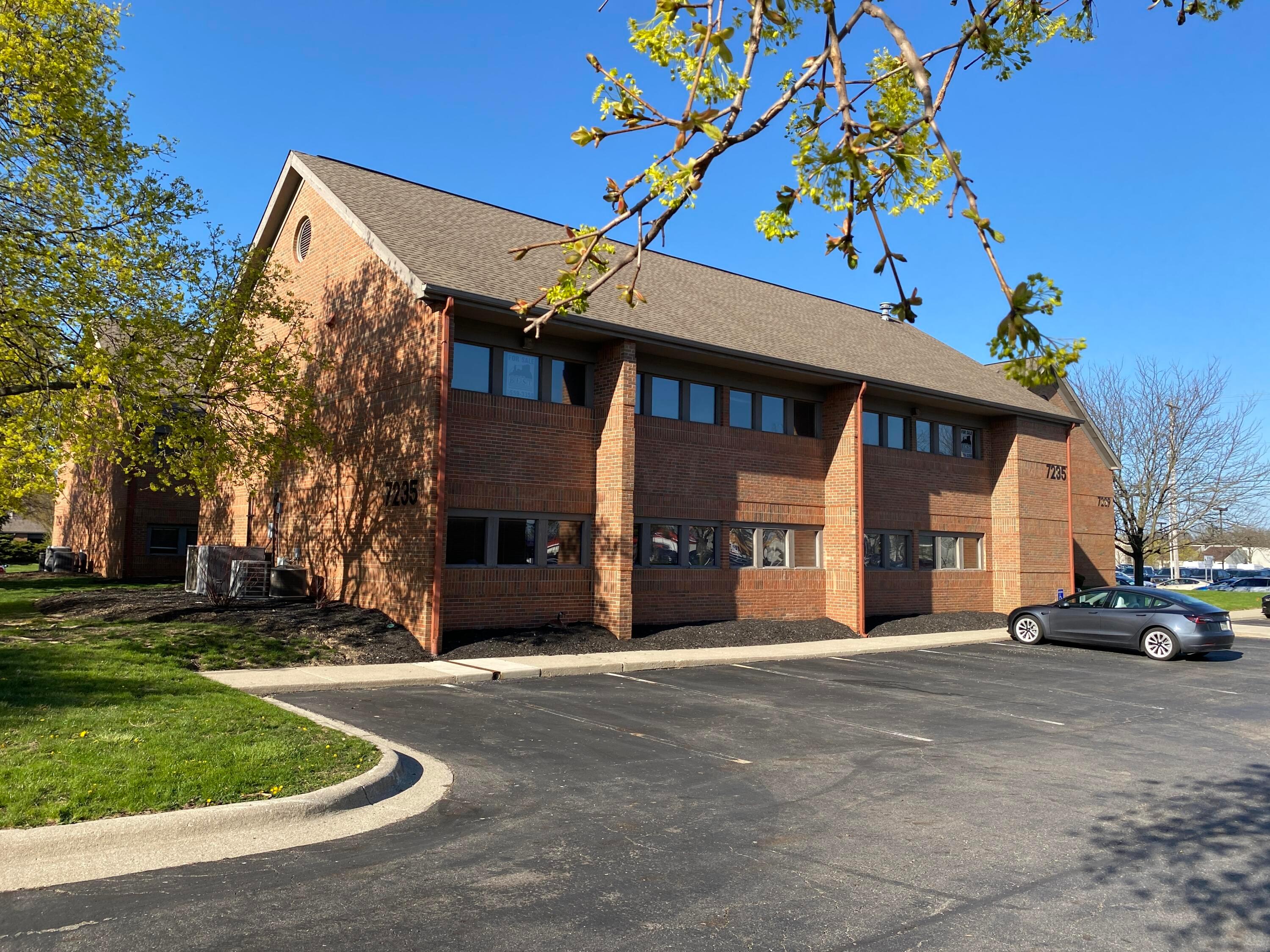 7243 Sawmill Road, Unit 105 Dublin, OH 43016 - Photo 5 of 32 IMG_5134