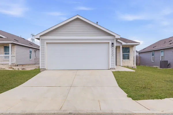 $1,650 | 9422 Somerset Way, San Antonio, TX 78211