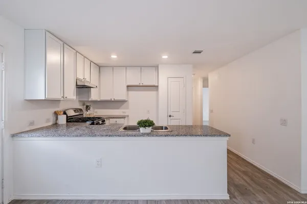 $1,650 | 9422 Somerset Way, San Antonio, TX 78211