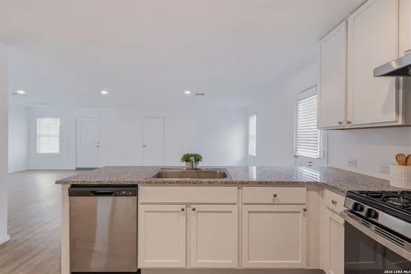 $1,650 | 9422 Somerset Way, San Antonio, TX 78211