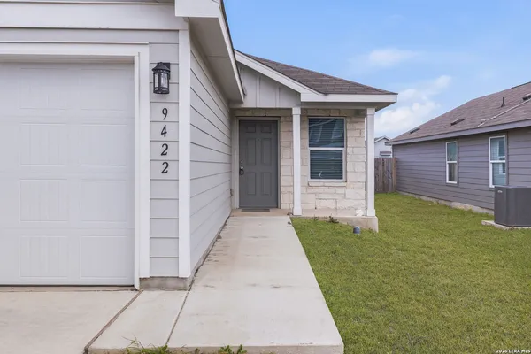 $1,650 | 9422 Somerset Way, San Antonio, TX 78211